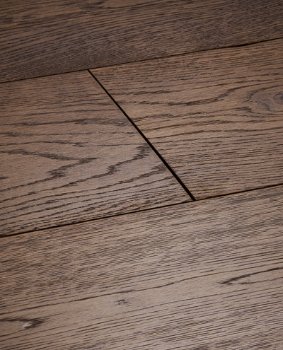 chepstow-distressed-charcoal-oak-wide-engineered-closeup-woodpeckerflooring-product-image-400x495px