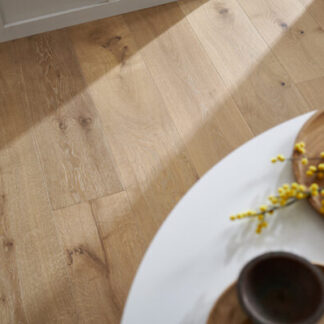 Harlech-White-Smoked-Oak-Cameo-1-600x400