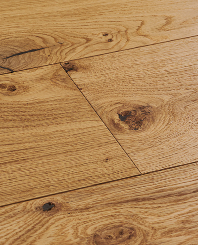 salcombe-natural-oak-engineered-floor-closeup-woodpecker-flooring-product-image-400x495px