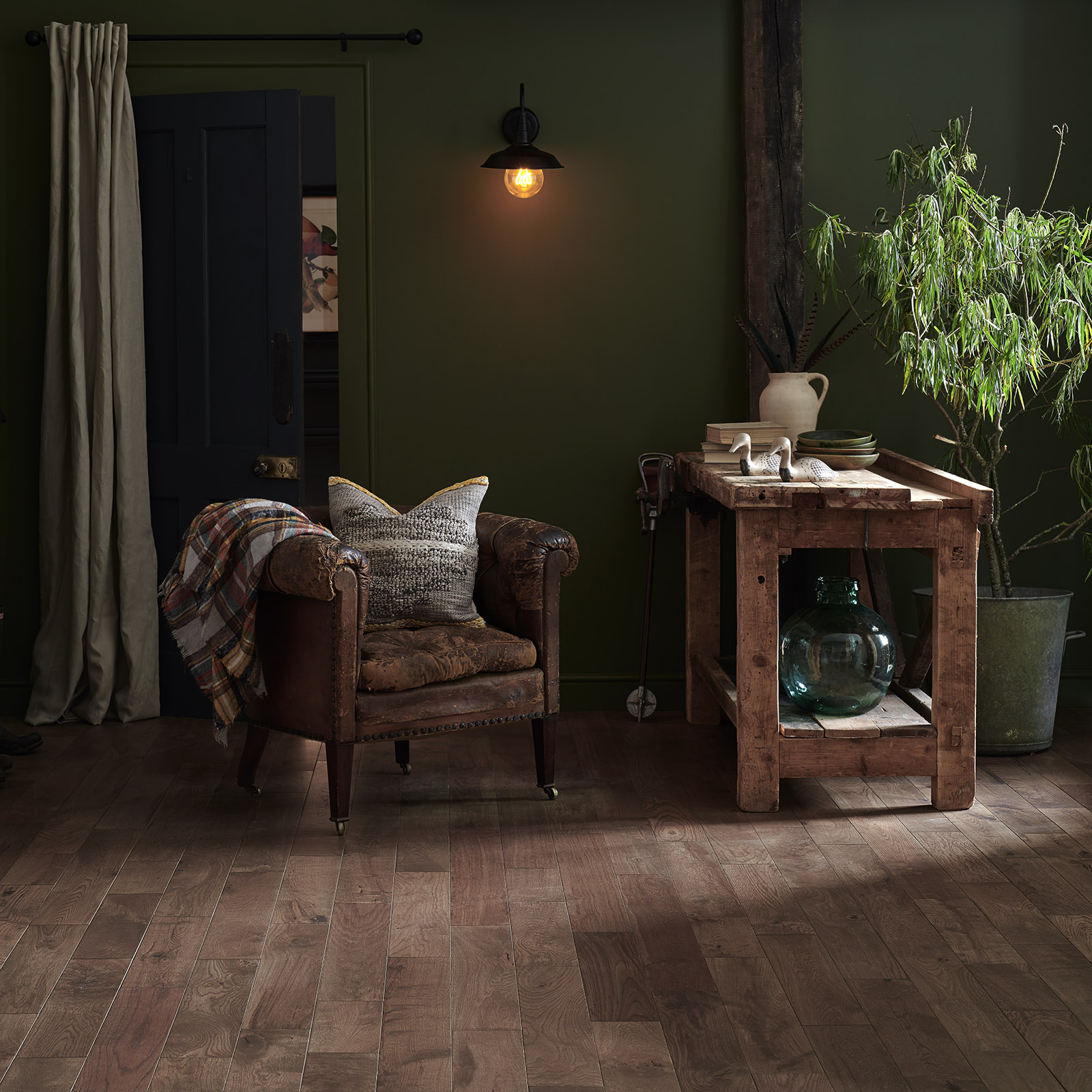 York-Tawny-Oak-Flooring-Roomset