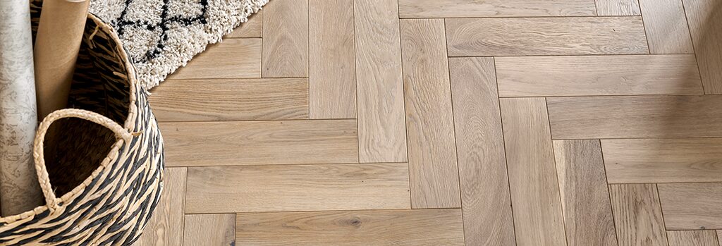 feather-herringbone-plank-natural-wood-flooring-inspired-banner