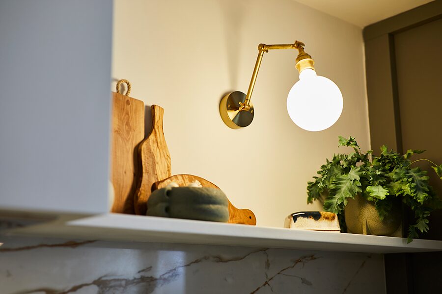 jen-nash-magnet-wall-lighting-pendant-natural-shelf-900x600px