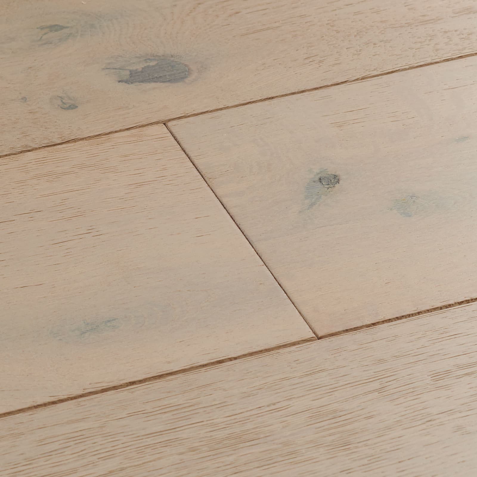 Engineered hardwood flooring. Chepstow vanilla